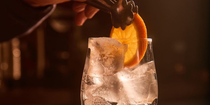 Cooper’s Pub – een drankje in pubstijl bij Hotel El Pilar Andalucía in Estepona