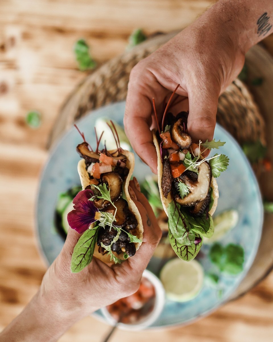 Een kleurrijk gerecht van Wild Café & Restaurant in Estepona